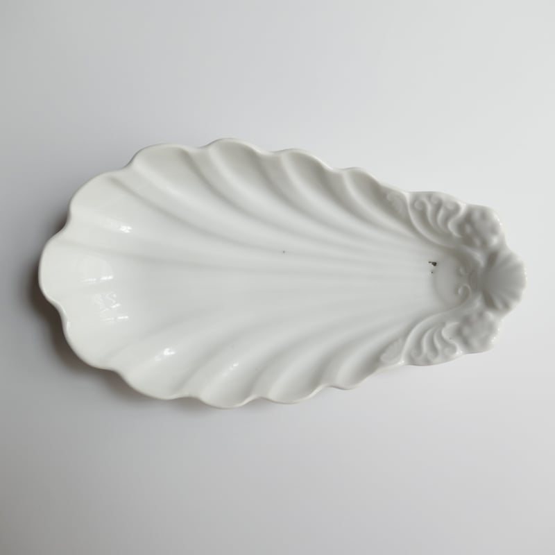 Porcelaine de Paris コキーユ型ラヴィエB | Reinette
