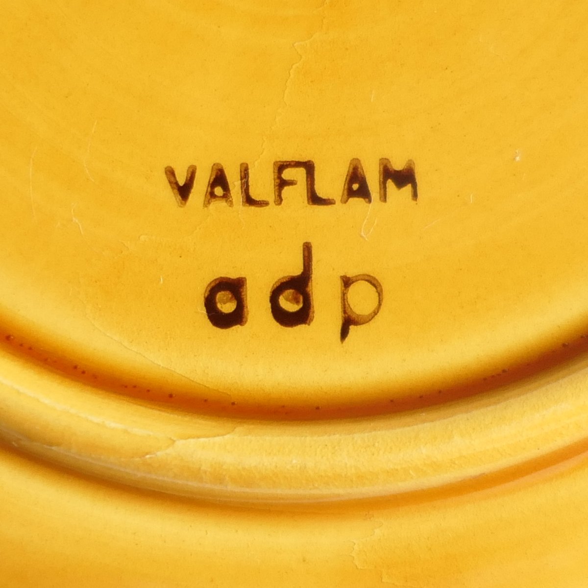 フランスヴィンテージ　ADP窯のはちみつ色のプレート 2枚セット Valflam ADP はちみつ色の花リム皿A | Reinette
