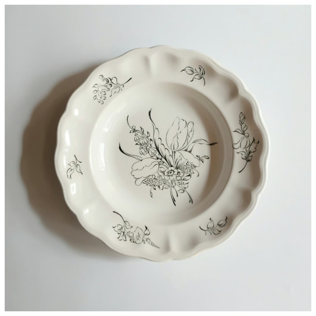 K&G Lunéville ”Vieux Strasbourg” モノクロームの花束 深皿D