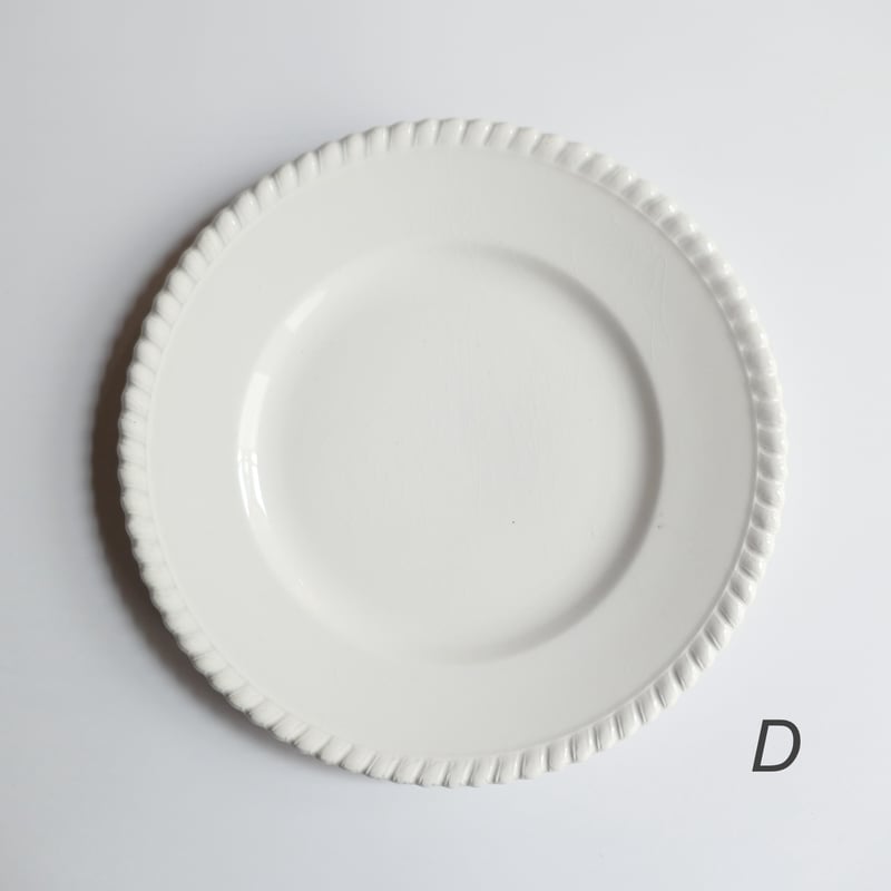 ☆K様お取り置き品／France antique 編み込みレリーフの白いデザート皿 