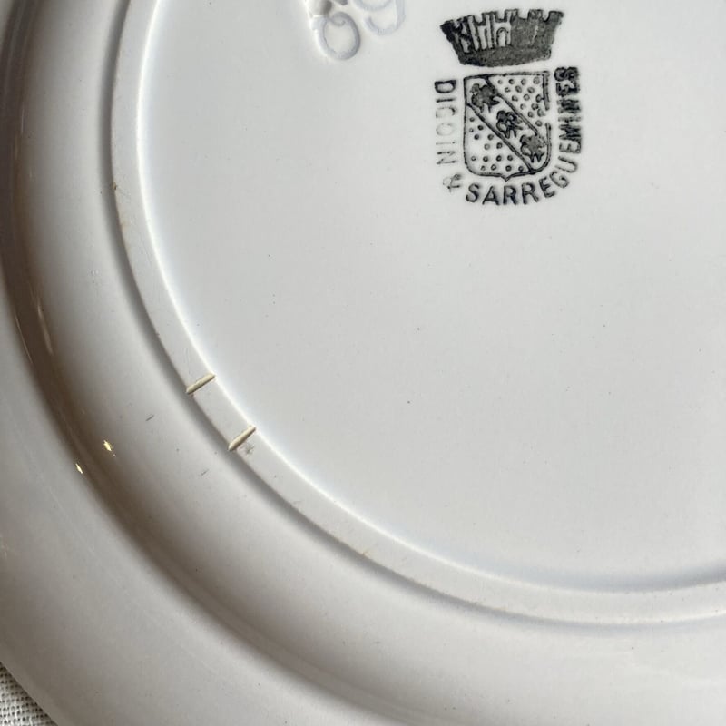 Digoin et Sarreguemines 19世紀の白いお皿 2枚揃え | Reinette