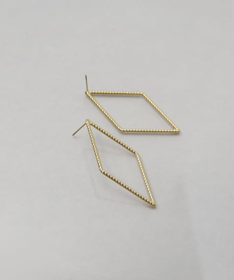 金属アレルギー対応「ieLS」ステンレス　ダイヤモチーフピアス