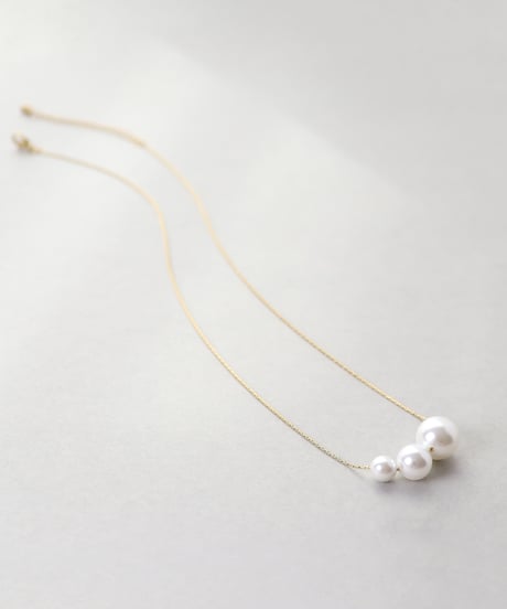 金属アレルギー対応「ieLS」ステンレス　シェルパール/イミテーションターコイズ　ネックレス