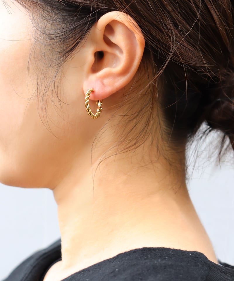金属アレルギー対応「ieLS」ステンレス ツイストフープピアス | ieLS