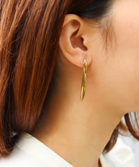 金属アレルギー対応「ieLS」ステンレス　カスケードスイングピアス