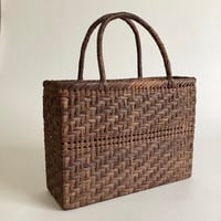 透かし編み山葡萄のかごバッグ