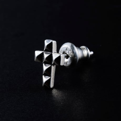 STUDS CROSS PIERCE