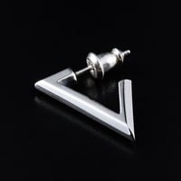 TRIANGLE PIERCE