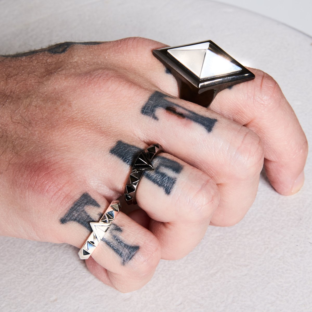 Monochrome ring | KATSUMA_ART