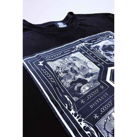 DISTRUST LAYERED T-SHIRT