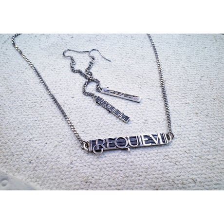 REQUIEM NECKLACE