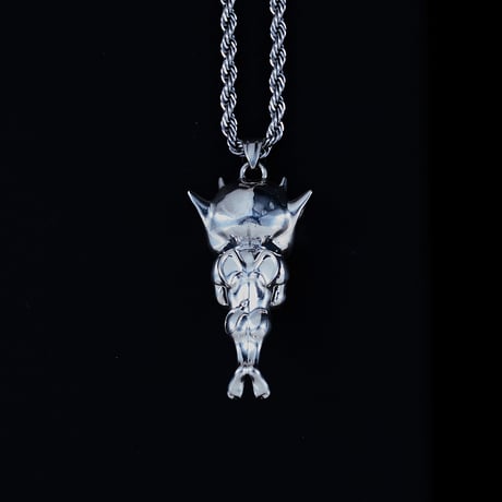 SLY DEVIL NECKLACE