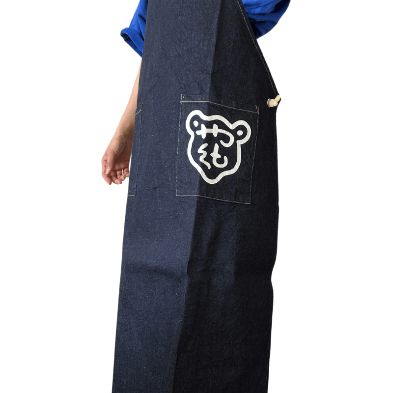 木彫り熊 エプロン | 八雲町丘の駅オンラインショップ