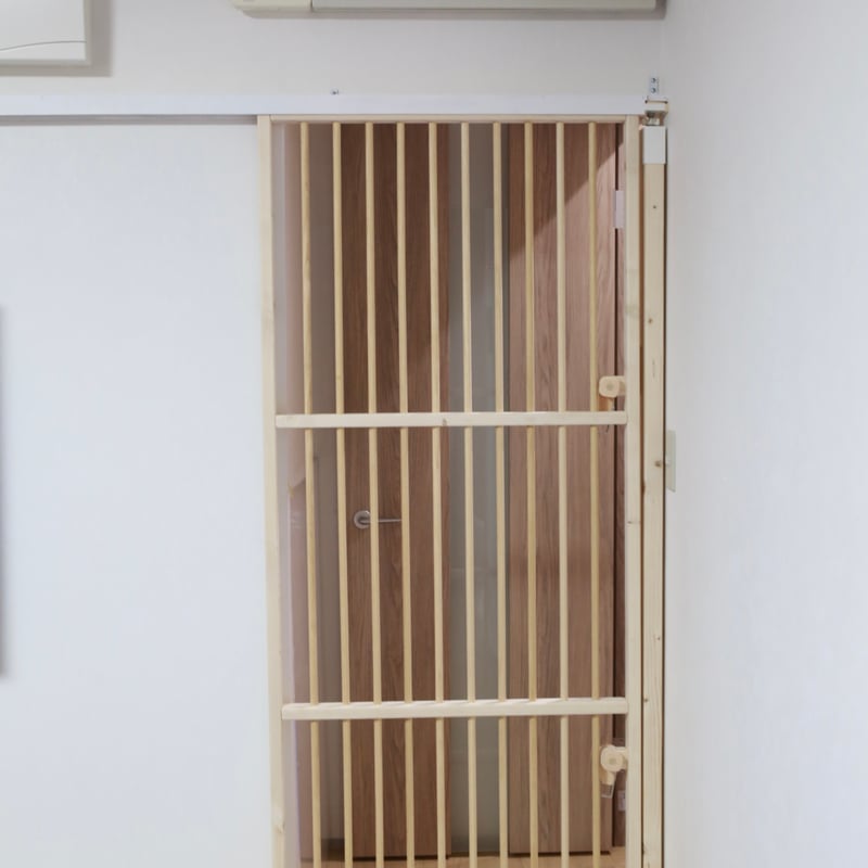 にゃんこフェンス 猫の脱走防止扉【掃き出し窓用】 引き戸の木製
