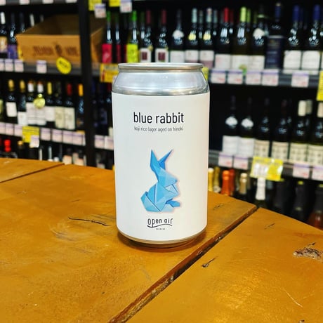 オープンエア ブルーラビット IPL  ( Open Air Brewing / Blue Rabbit Koji Rice Lager Aged On Hinoki IPL )