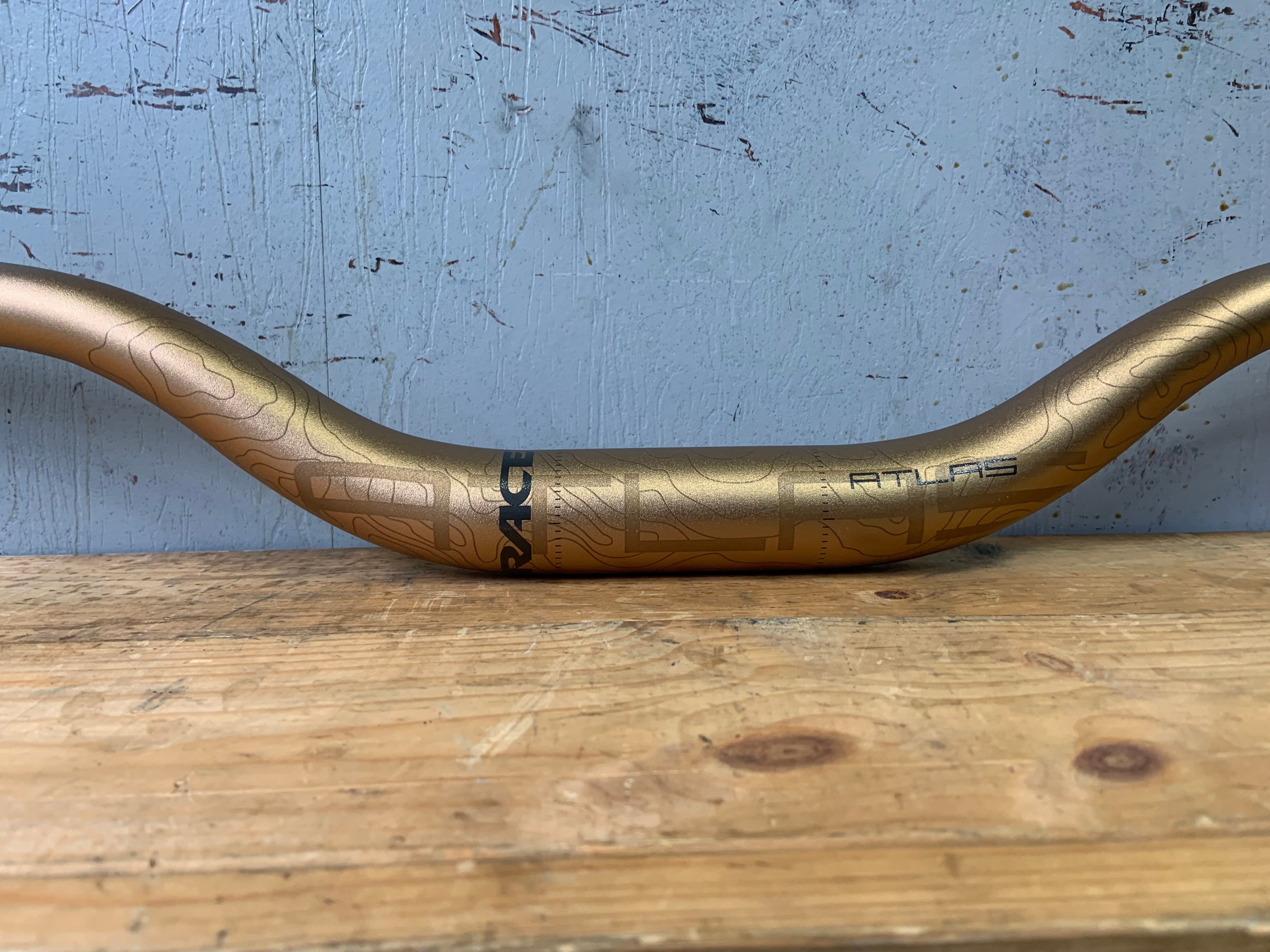 RaceFace ATLAS MTB ハンドルバー 800mm ゴールド RaceFace Atlas Handlebar | 明雅屋STORE