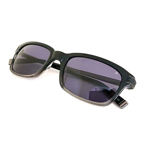 ジョンバルベイトス　サングラス　John Varvatos  (V781 UF BLACK GRADIENT)