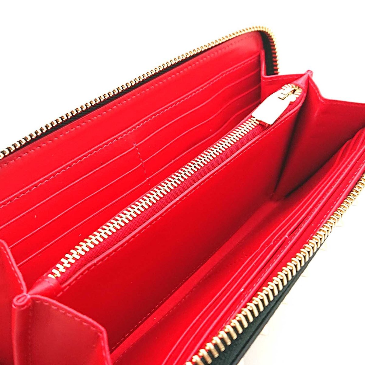 クリスチャン・ルブタン ラウンド長財布 C.LOUBOUTIN(1185059 CM6S) |
