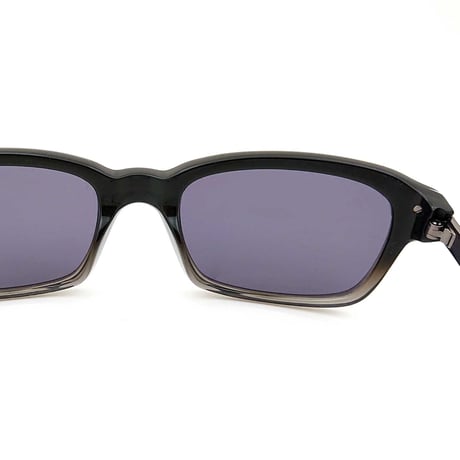 ジョンバルベイトス　サングラス　John Varvatos  (V781 UF BLACK GRADIENT)