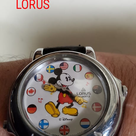 ミッキーマウス腕時計