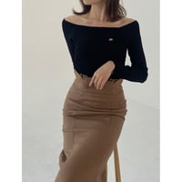 off shoulder metal fittings knit "black"