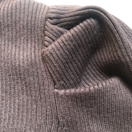 slit turtle power shoulder onepiece "brown"