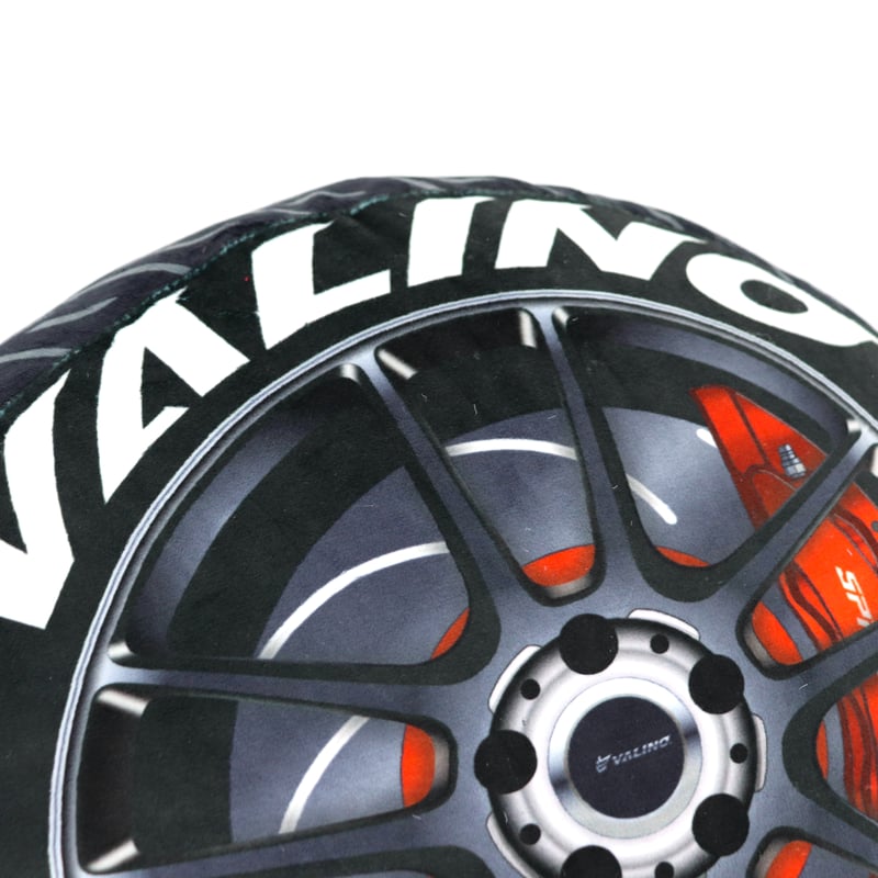 タイヤ型秋葉瑠世選手×VALINO S15シルビアタイヤクッション