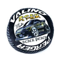 今週末のD1ライツ参戦の油浦桃選手クッションを持って応援しましょう【VALINO TOKYO限定販売】BLACK PEACHxVALINO 油浦桃選手タイヤ型クッション