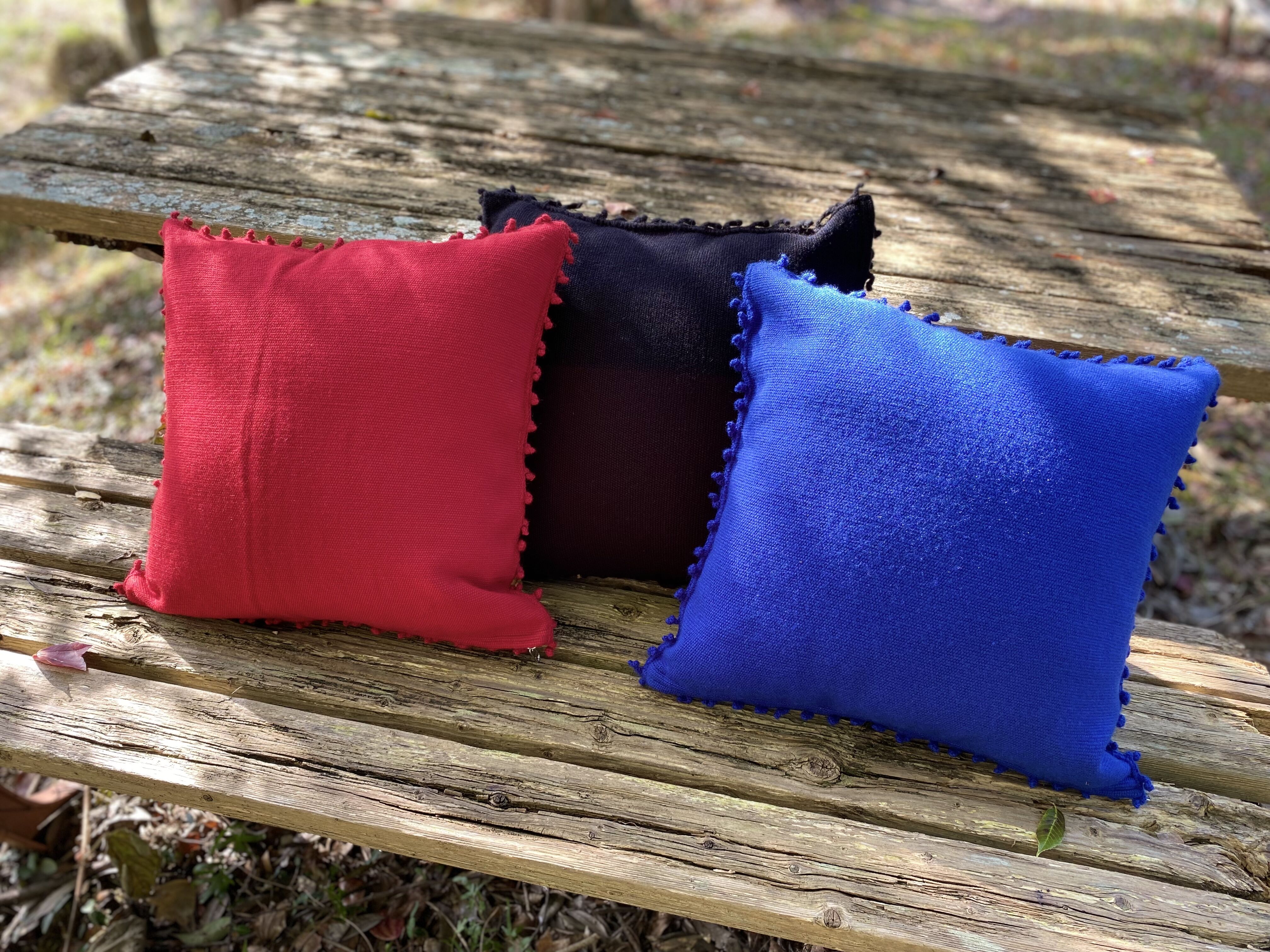 ペルーアルパカウール 手刺繍クッションカバー レッド | MISKY TANITANI