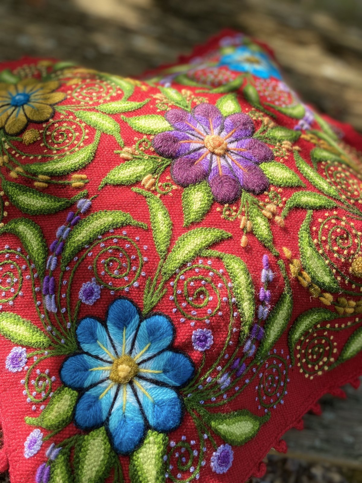 現地購入　ペルー刺繍　アルパカウール　クッションカバー　2枚セット ペルーアルパカウール 手刺繍クッションカバー レインボー