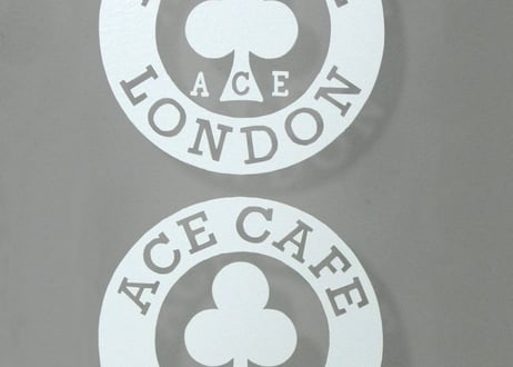 N015DE「ACE CAFE LONDON」デカール サークル 50   (2枚入)