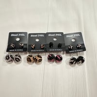 アニマル柄ピアス