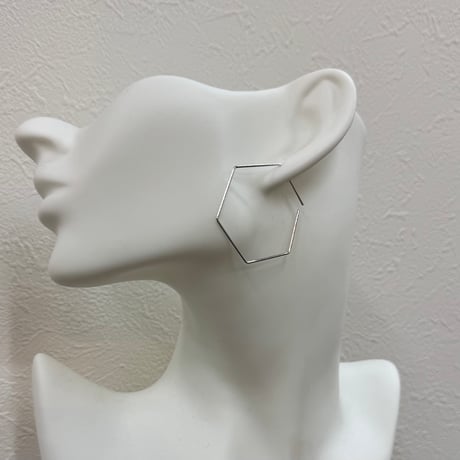 ヘキサゴンピアス