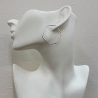 ヘキサゴンピアス