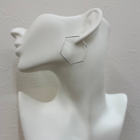 ヘキサゴンピアス
