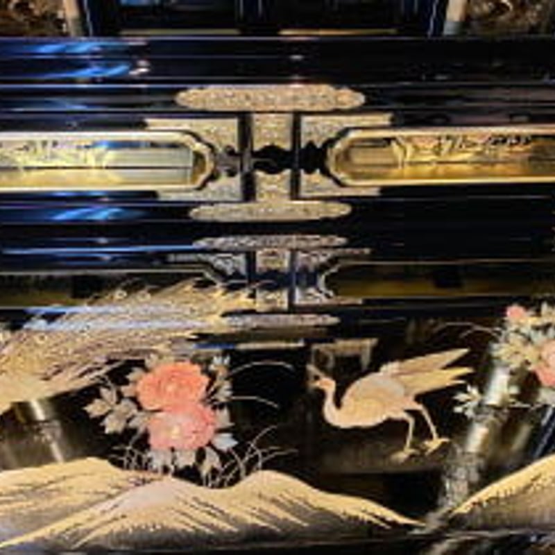 国産〈長生き仏壇・孔雀錦蒔絵〉「長洲」 【百年仕上対応品】 | 輪島