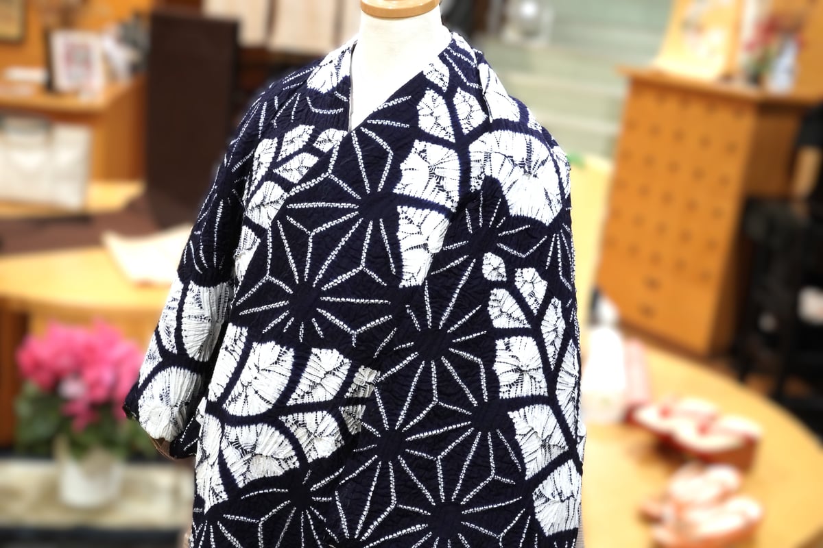 有松鳴海絞り浴衣「巻き上げ絞り 麻の葉芭蕉」 | MINOKO STORE