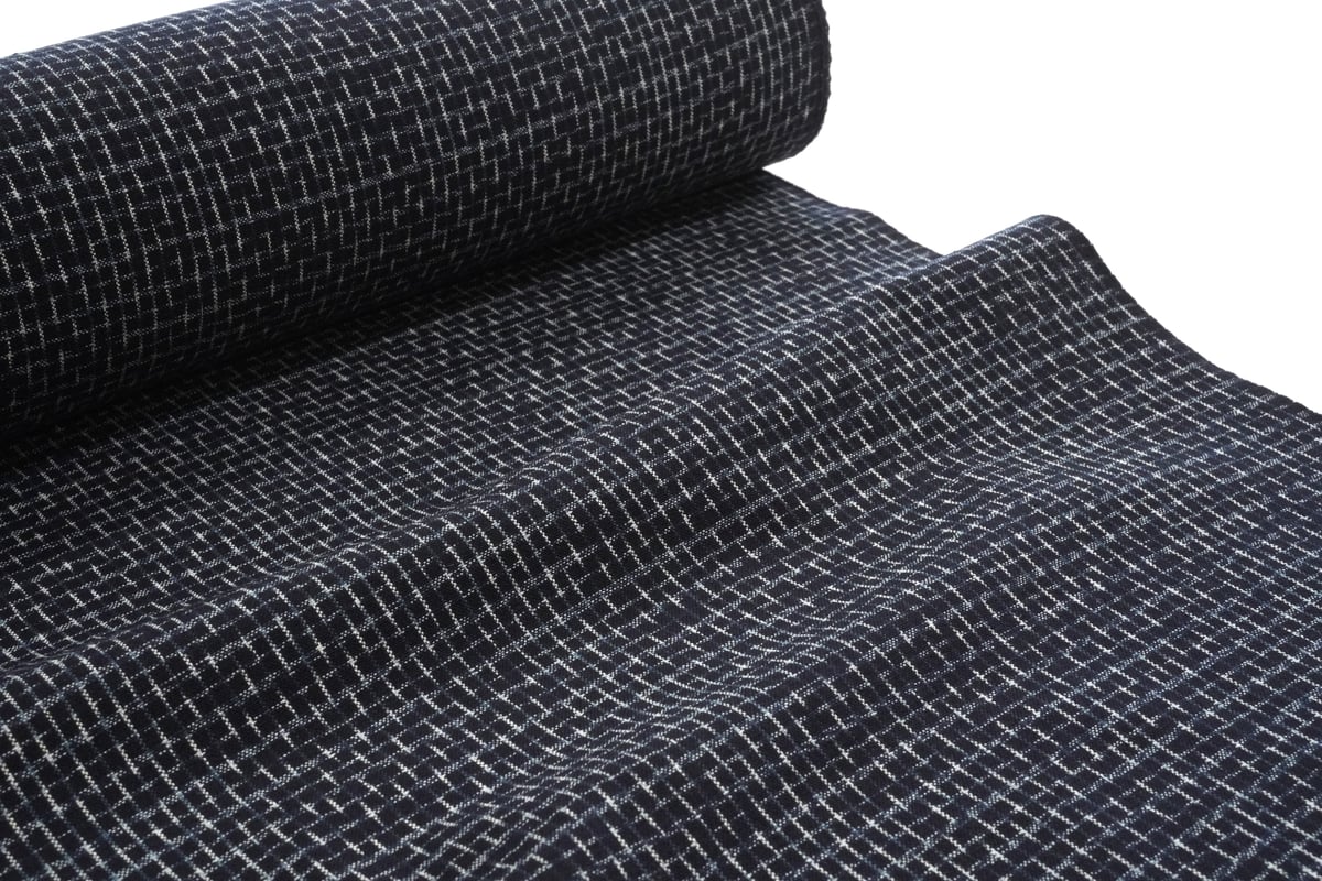 絣着物　(久留米絣　未使用　黒に近い濃紺色　広衿) 本場久留米絣「40双糸・文人絣・濃紺色・坂田織物」 | MINOKO STORE