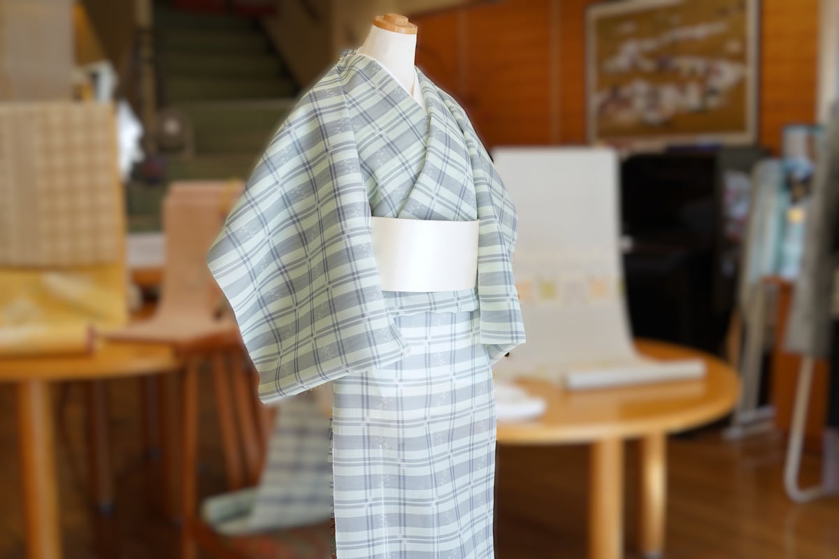 新品　夏物　本場琉球かすり　壁上布の着物　m4270 夏着物】 【本場琉球かすり】 特選手織り壁上布着尺 「島風幾何絣