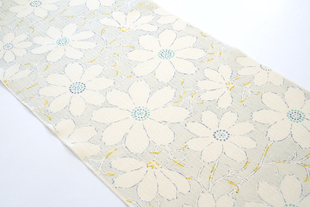 MO-3561 名古屋帯 色調絵箔 色紙に花模様 乳白色 帯のアトリエ花邑 hanamura 銀座 「桜に八重桜文様 型絵染め 名古屋帯」
