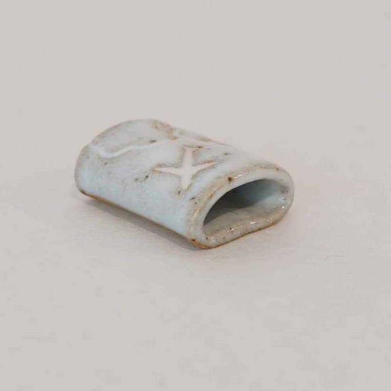 時代 帯留 初代 作品 彫刻 陶器 焼き物★ 楽天市場】[made in Japan] 清水焼 帯留め 宝づくし - 帯留 おび