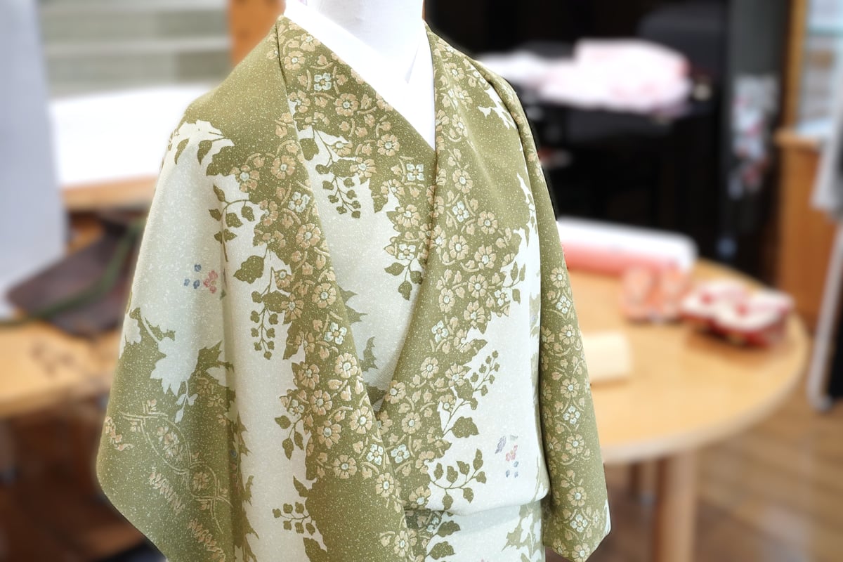 【お値打ち価格！！】正絹・小紋反物・草木染 小紋「総柄小紋・本草木染・草影」 | MINOKO STORE