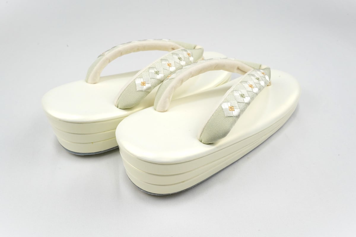 アンティーク　ぽっこり草履　鶴羽 アンティーク ぽっこり草履 鶴羽