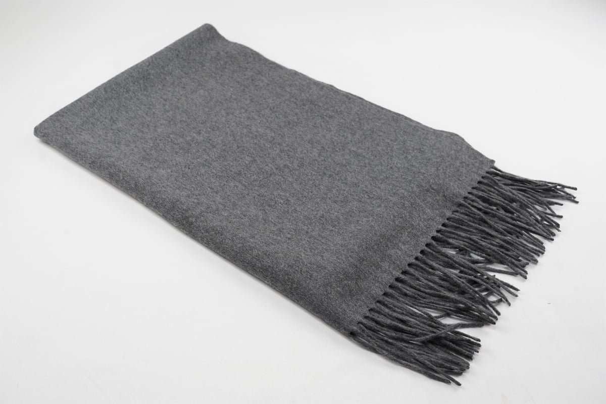 comoli  カシミヤ100%大判ストール　新品未使用 カシミヤストール「カシミヤ100％・大判ストール」 | MINOKO STORE