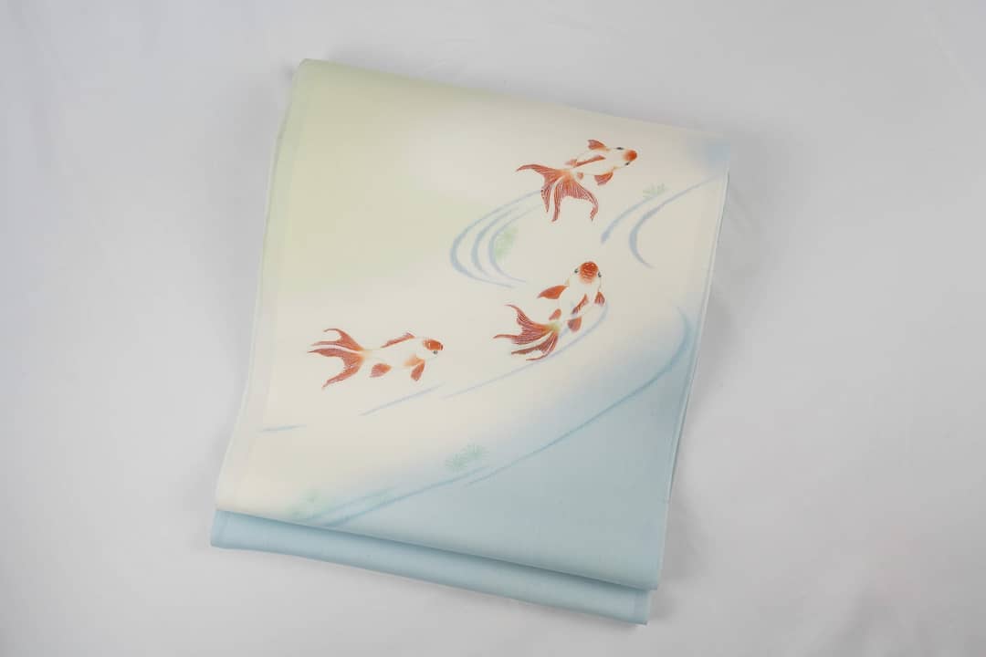 染の川勝 無双九寸(名古屋帯)「流水に金魚」 | MINOKO STORE