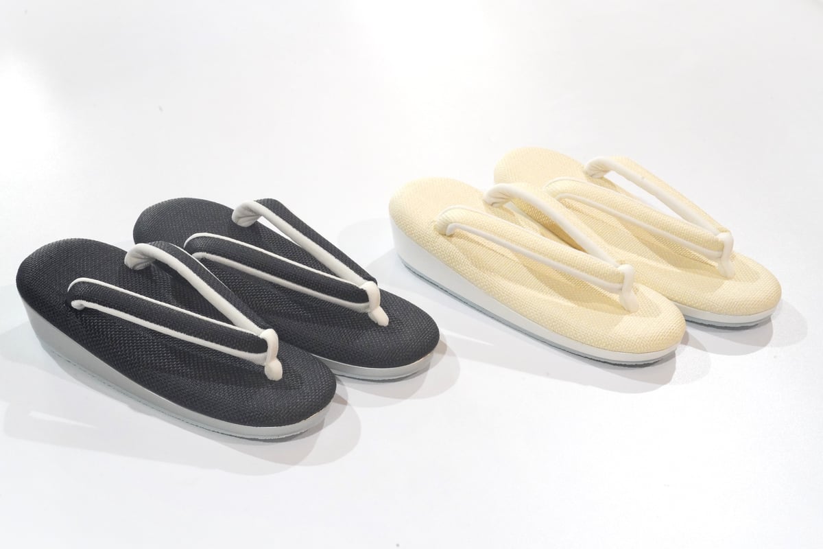 特価 草履 EVA 低反発 花のステッチ型押し 前坪・赤 特価 高級草履