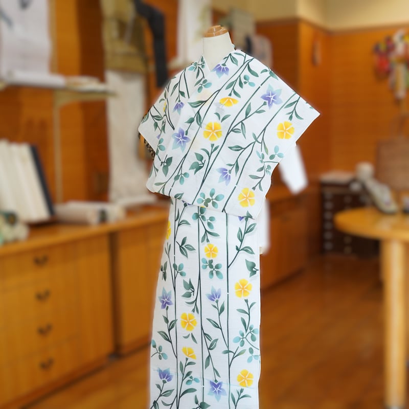 竺仙浴衣「綿絽白地・女性向け・撫子に桔梗」 | MINOKO STORE