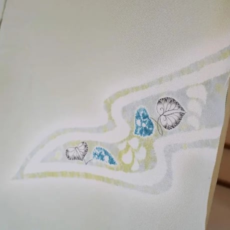 訪問着「小倉淳史・流水取りに兎、葵、露芝、辻が花」
