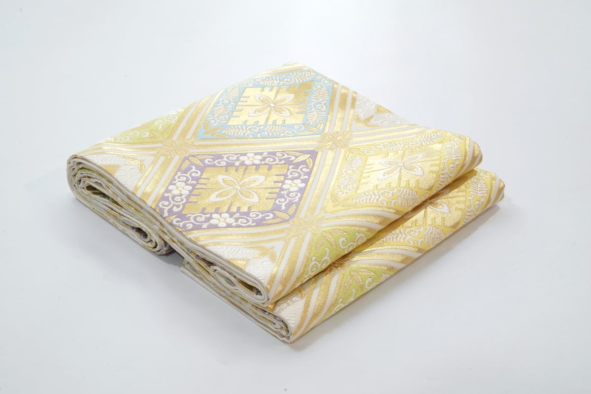 【名古屋帯】美術工芸 啓 押し本漆本金箔 九寸 袋帯「美術工芸啓・押し本漆本金箔 生引き糸・舞楽菱」 | MINOKO STORE