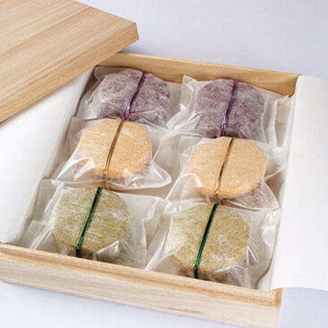 喜多方市産の食材を使用｜大人のショコラサンド 桐箱入り＜喜多方＞  月光－TUKIAKARI－【月光(つきのひかり)　喜多方市】